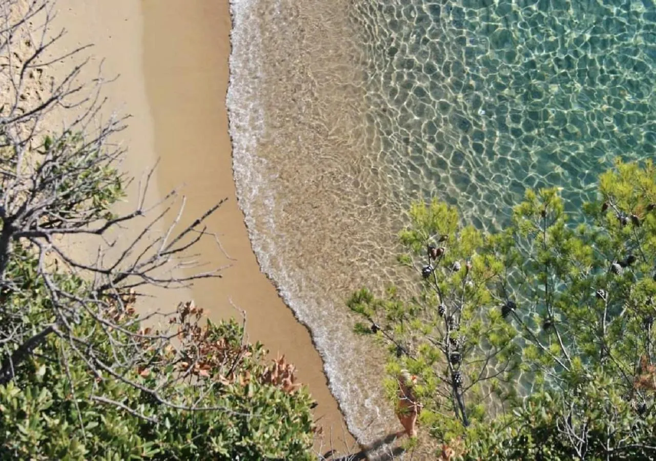 T3, 2Ch, Classe 3,Parking Gratuit Sur Place A 600M De La Plage, Des Commerces ,Du Port Proche St Tropez Cavalaire-sur-Mer 0*,  France
