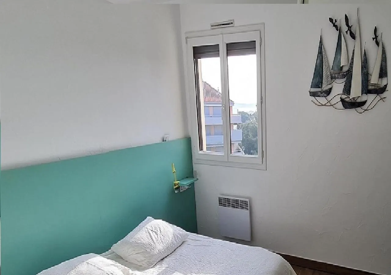 T3, 2Ch, Classe 3,Parking Gratuit Sur Place A 600M De La Plage, Des Commerces ,Du Port Proche St Tropez Cavalaire-sur-Mer 0*,  France