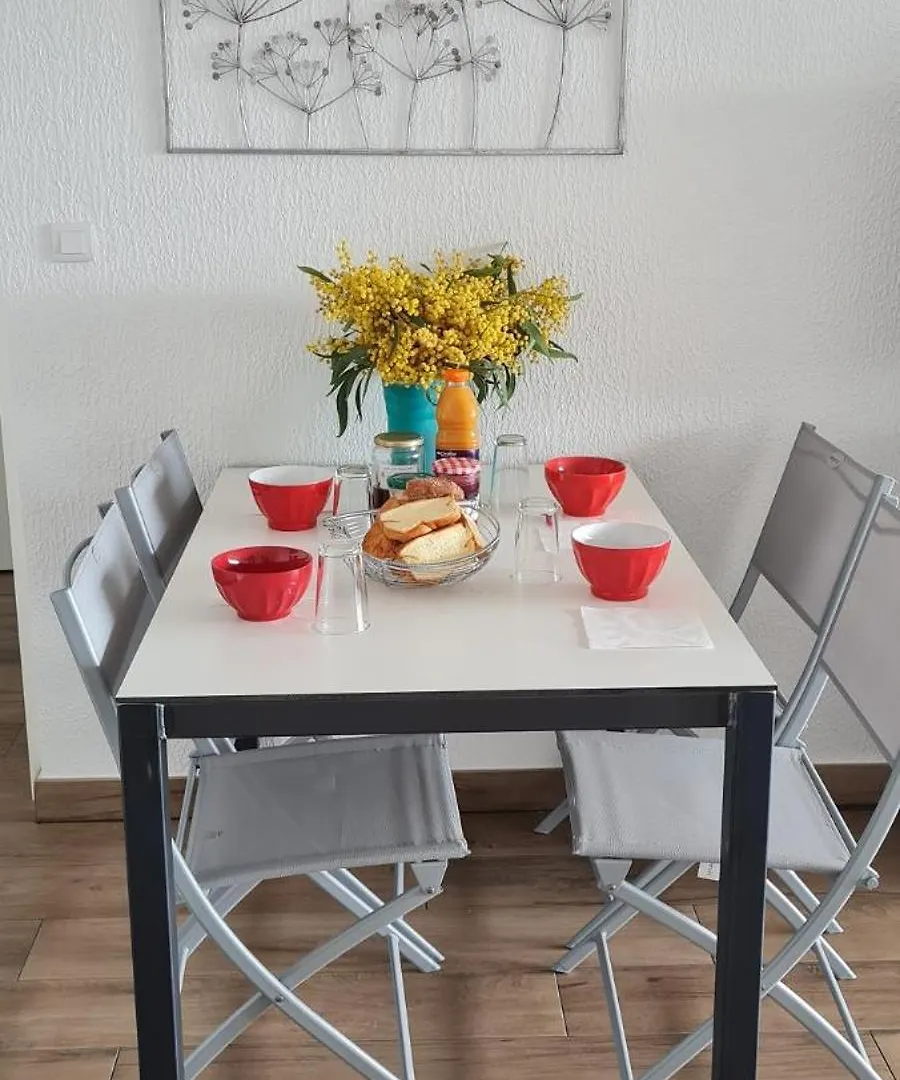 Apartment T3, 2Ch, Classe 3,Parking Gratuit Sur Place A 600M De La Plage, Des Commerces ,Du Port Proche St Tropez Cavalaire-sur-Mer