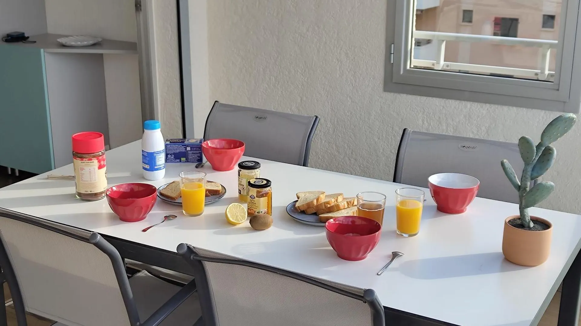 Apartment T3, 2Ch, Classe 3,Parking Gratuit Sur Place A 600M De La Plage, Des Commerces ,Du Port Proche St Tropez Cavalaire-sur-Mer France