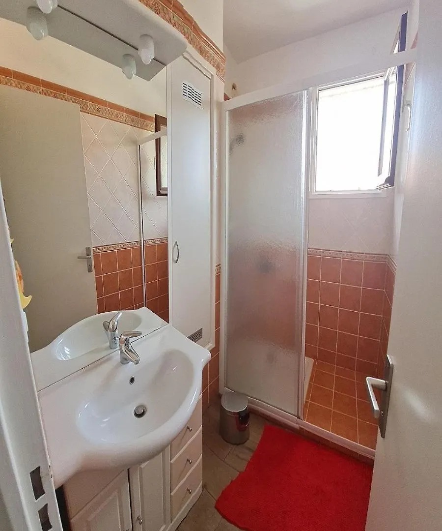 Apartment T3, 2Ch, Classe 3,Parking Gratuit Sur Place A 600M De La Plage, Des Commerces ,Du Port Proche St Tropez Cavalaire-sur-Mer